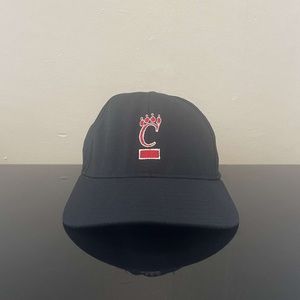 University of Cincinnati Bearcats Vintage Y2K Fitted Hat